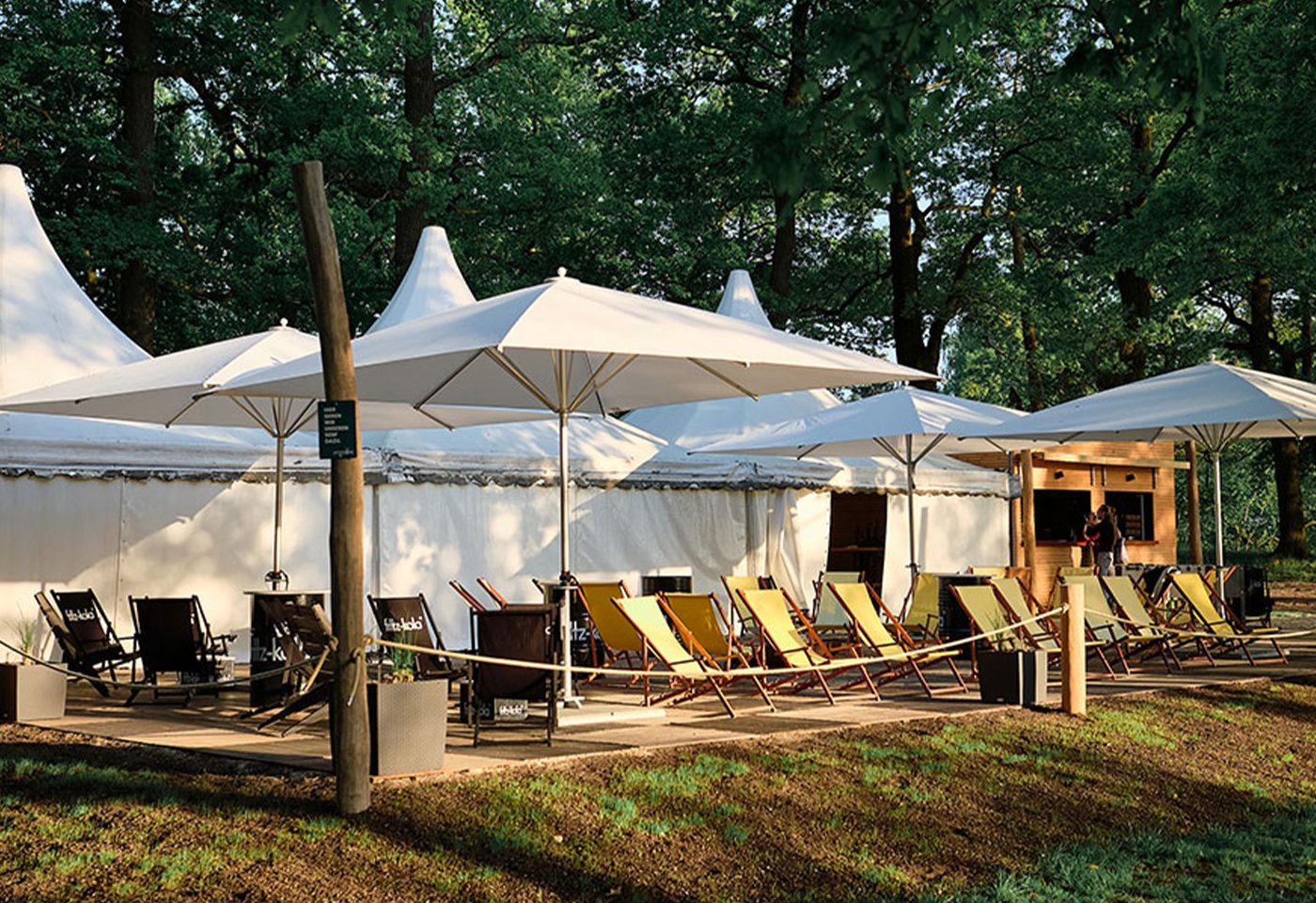 UFERZONE Moritzburg - Blick auf die Sand & See Bar