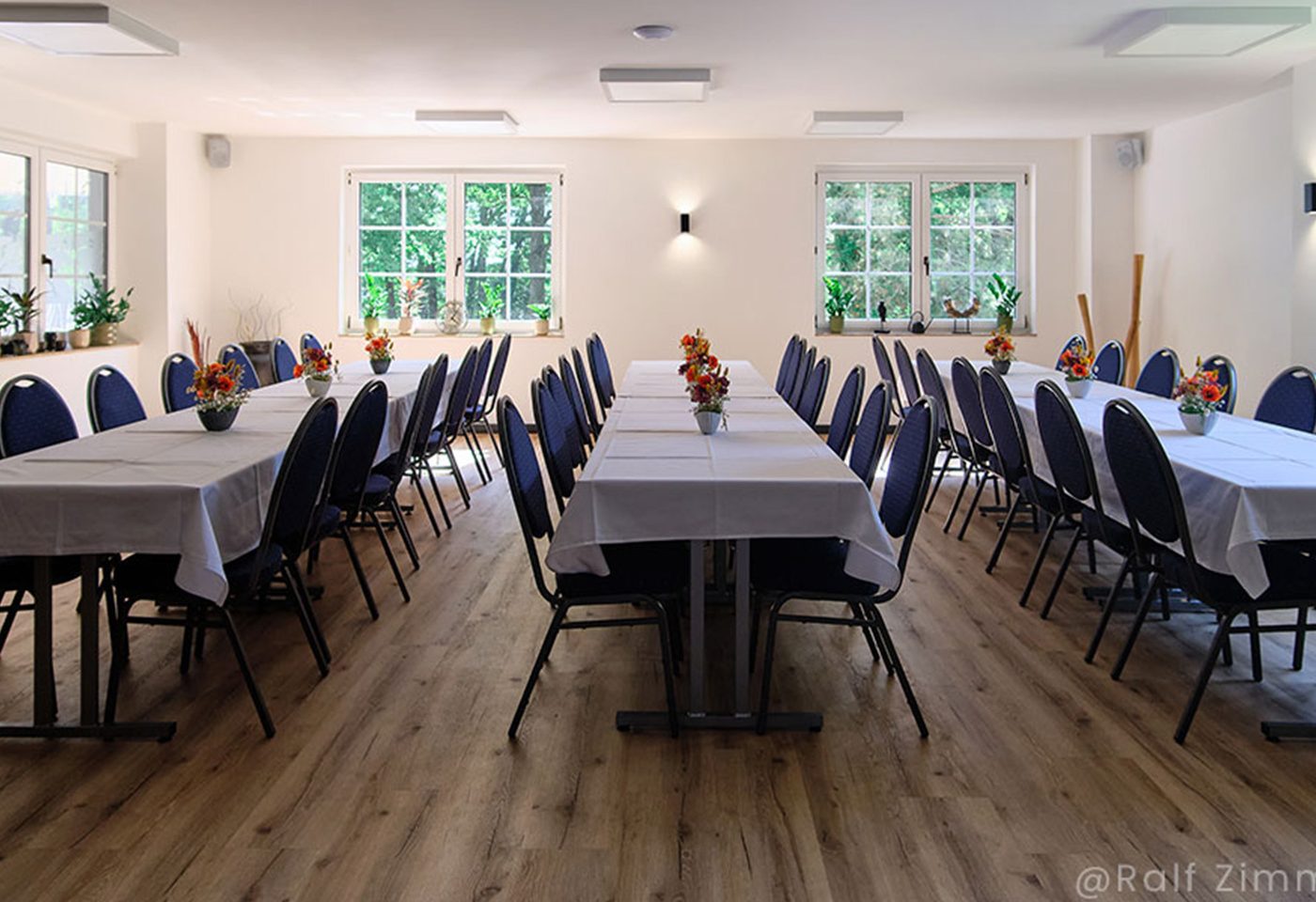 UFERZONE Moritzburg - UFERZONE Seminarraum vorbereitet für ein Seminar